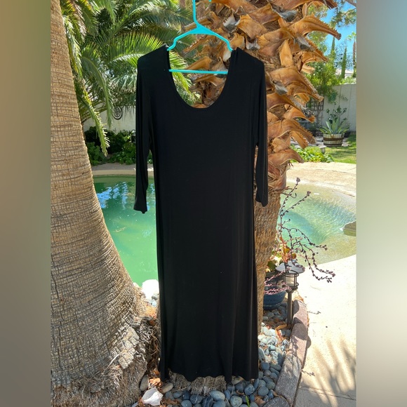 Buttery, soft, private, quarters black nightgown - Picture 4 of 4